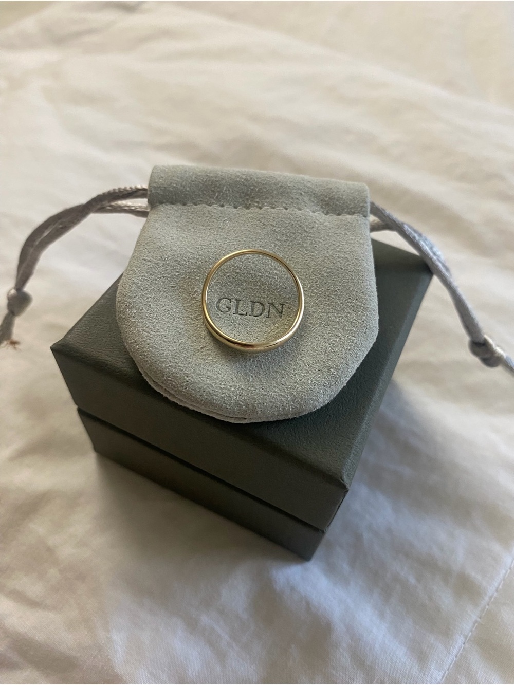 GLDN Flow stackable ring - Picture 2 of 9